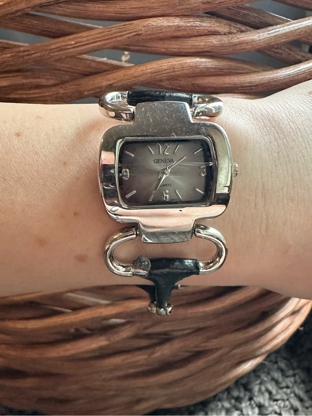 Y2K Geneva Silver Watch with Black Dial and Link Accents
